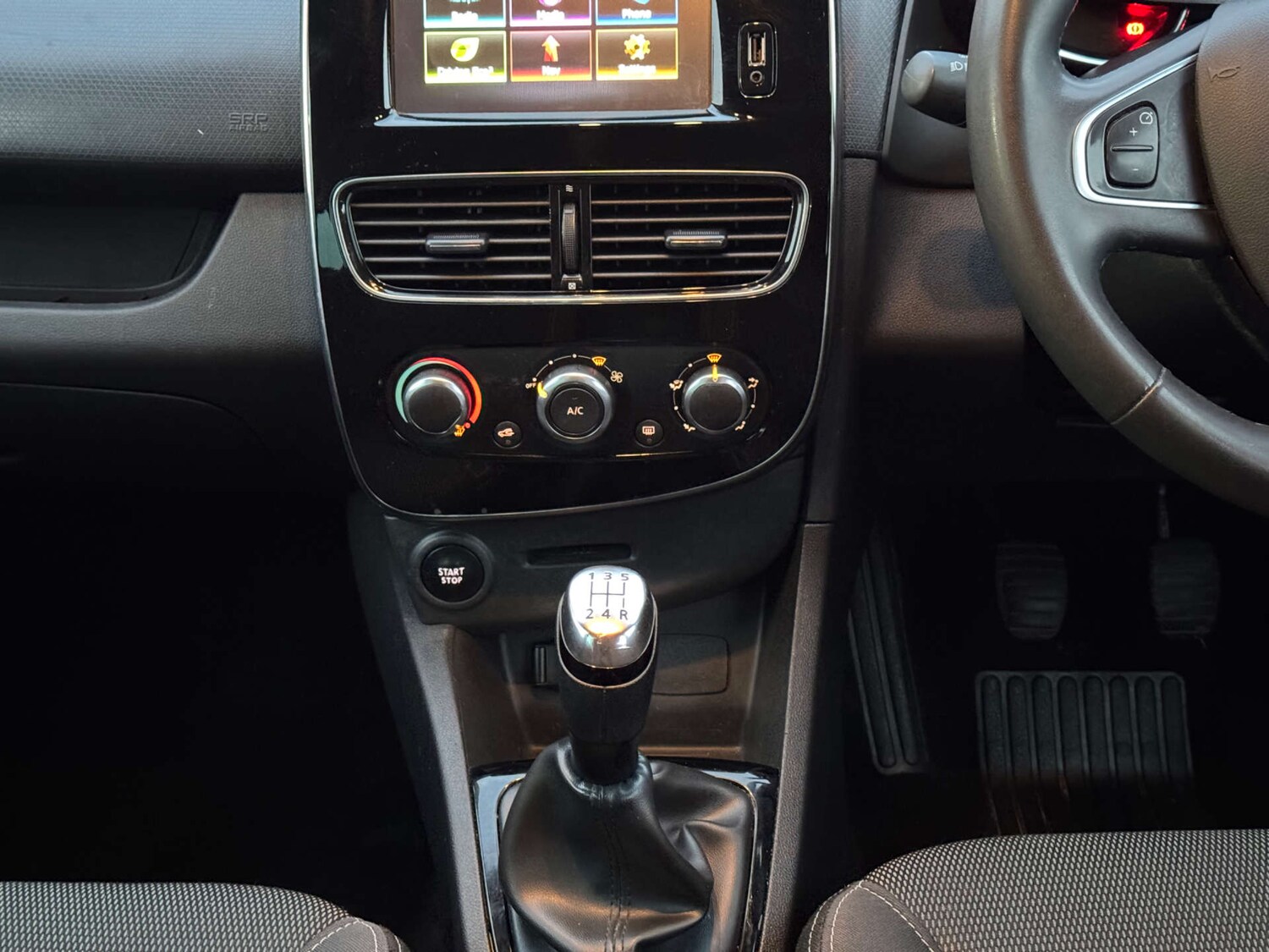 Used Renault Clio 2019 for sale - 77735088: Photo 24