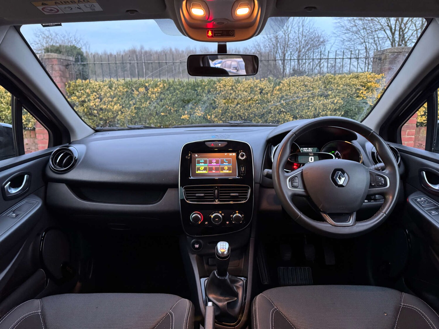 Used Renault Clio 2019 for sale - 77735088: Photo 31