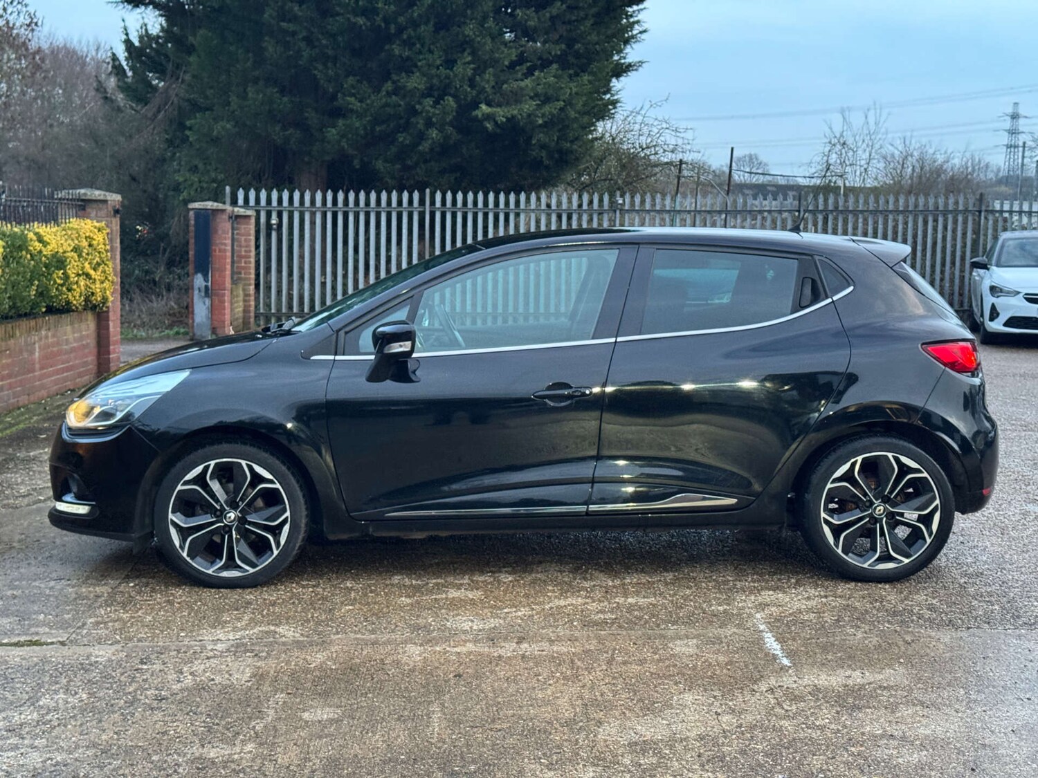 Used Renault Clio 2019 for sale - 77735088: Photo 8