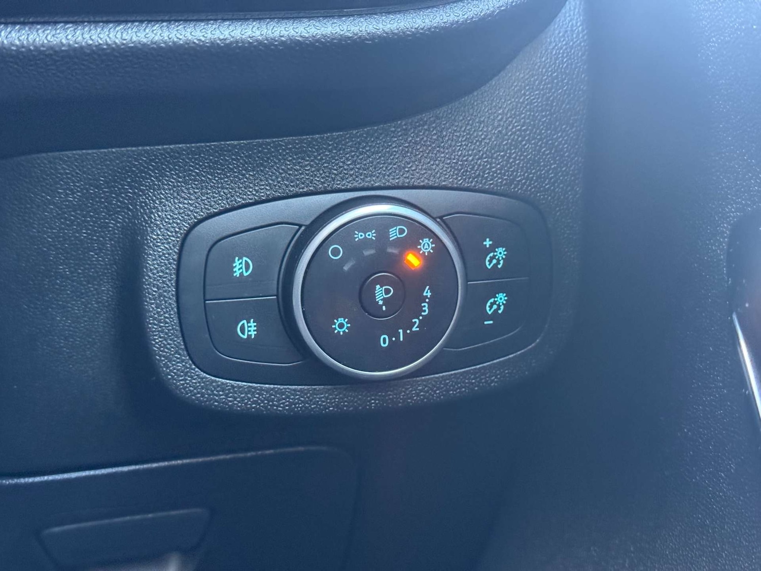 Used Ford Fiesta 2018 for sale - 76670478: Photo 24