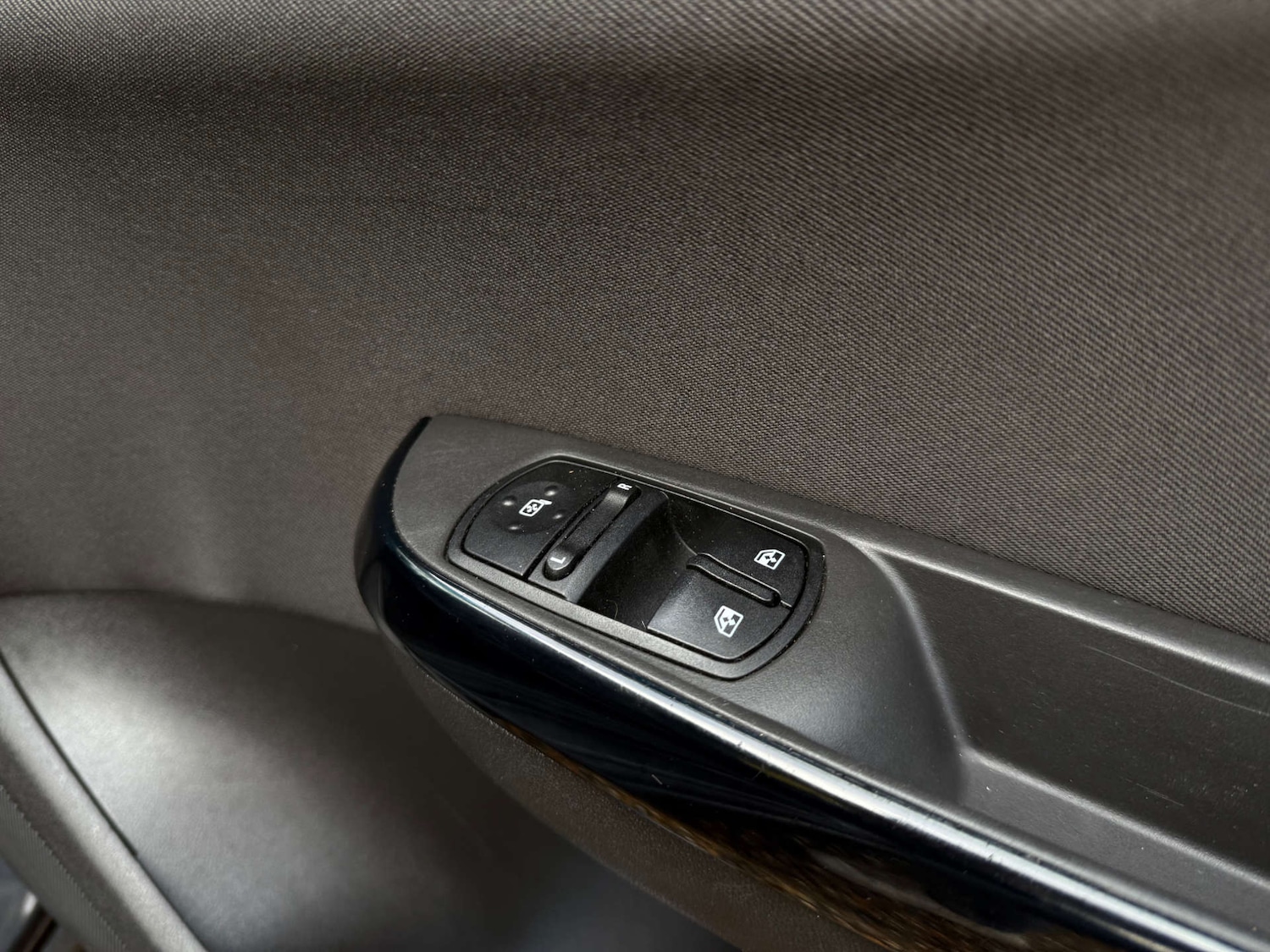 Used Vauxhall Corsa 2016 for sale - 76837450: Photo 25