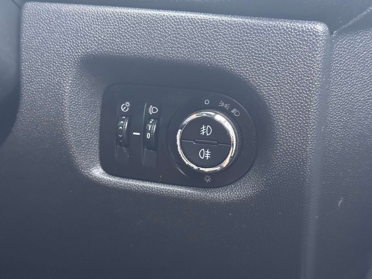 Used Vauxhall Corsa 2012 for sale - 78150104: Photo 32