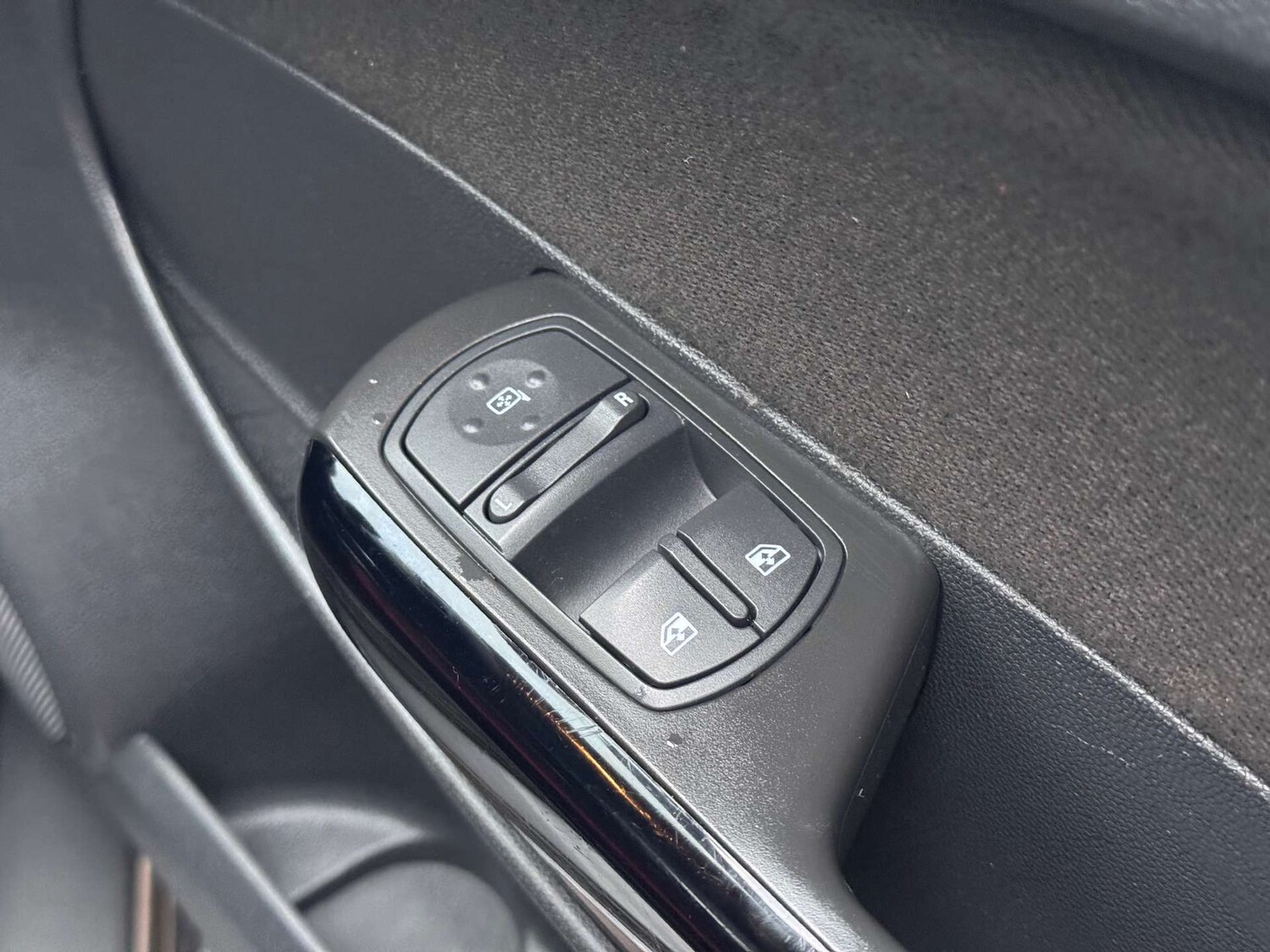 Used Vauxhall Corsa 2012 for sale - 78150104: Photo 33