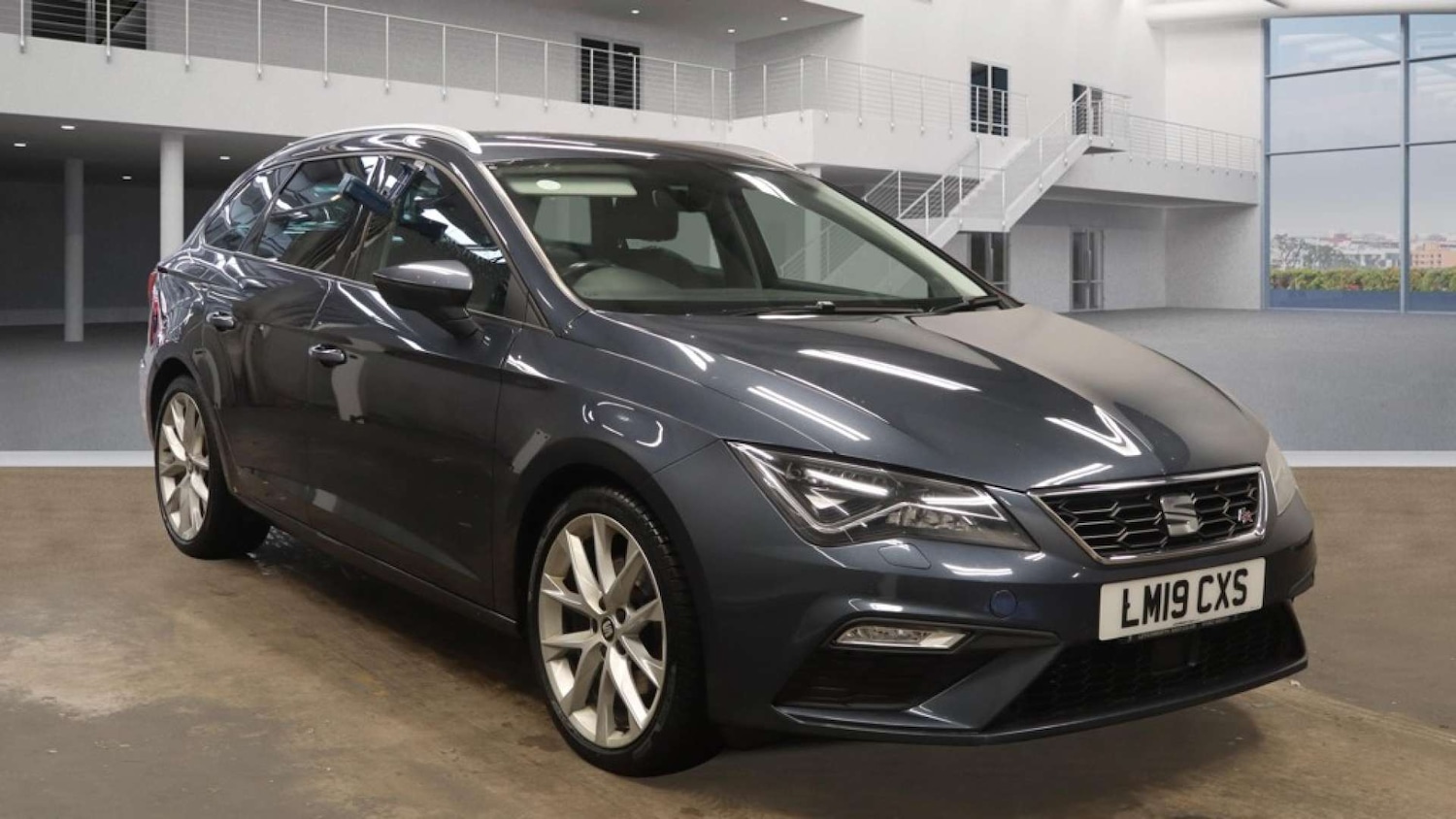 Used SEAT Leon 2019 for sale - 76382735: Photo 1
