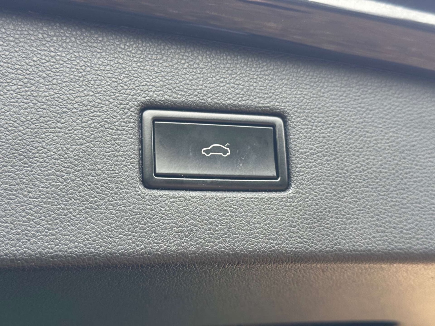 Used Volkswagen Tiguan 2020 for sale - 76739843: Photo 31