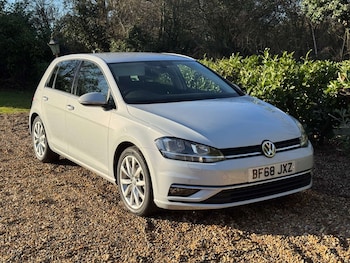 Used Volkswagen Golf 2018 for sale - 76907706: Photo
