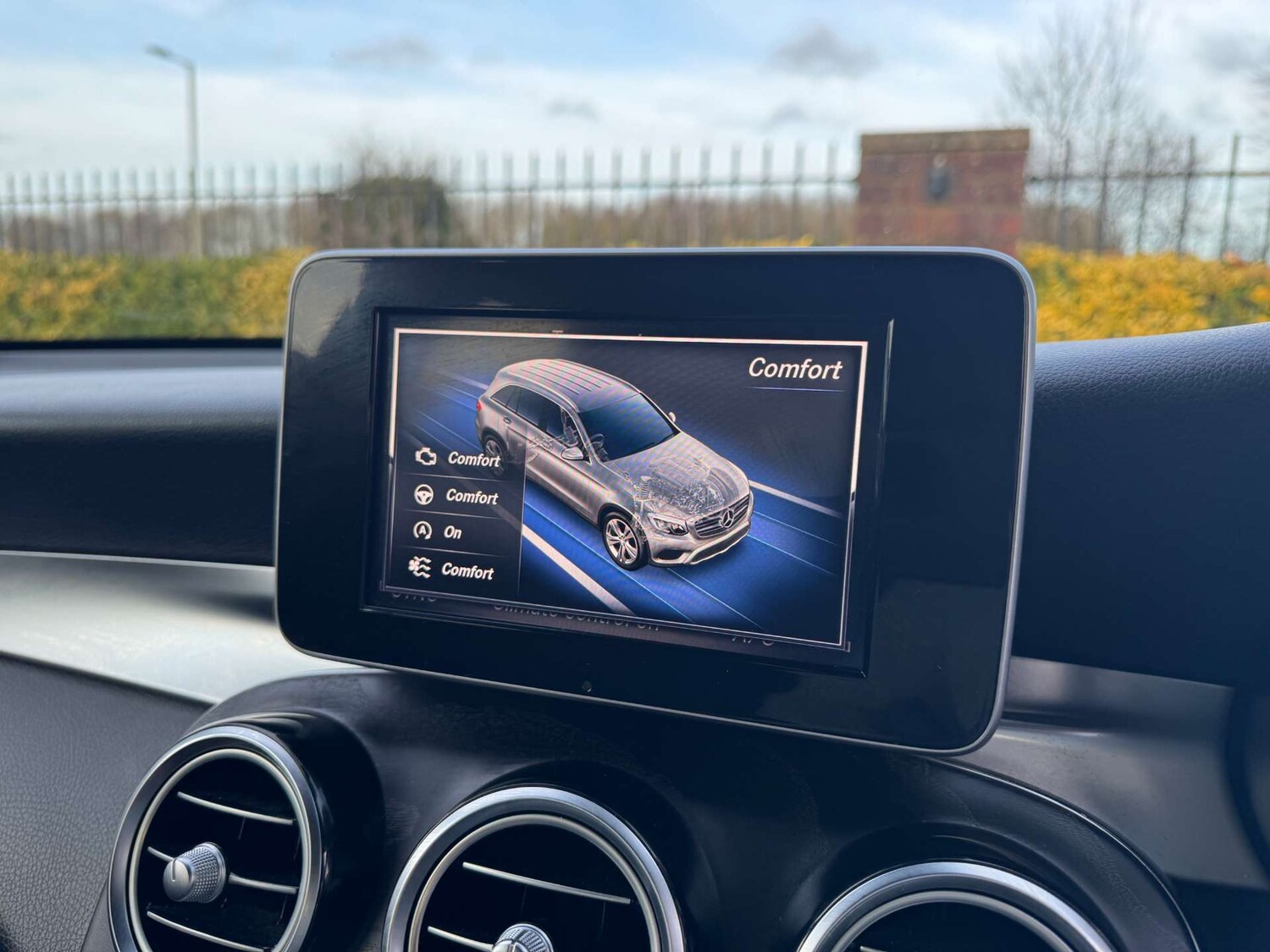 Used Mercedes-Benz GLC 2017 for sale - 77392228: Photo 35