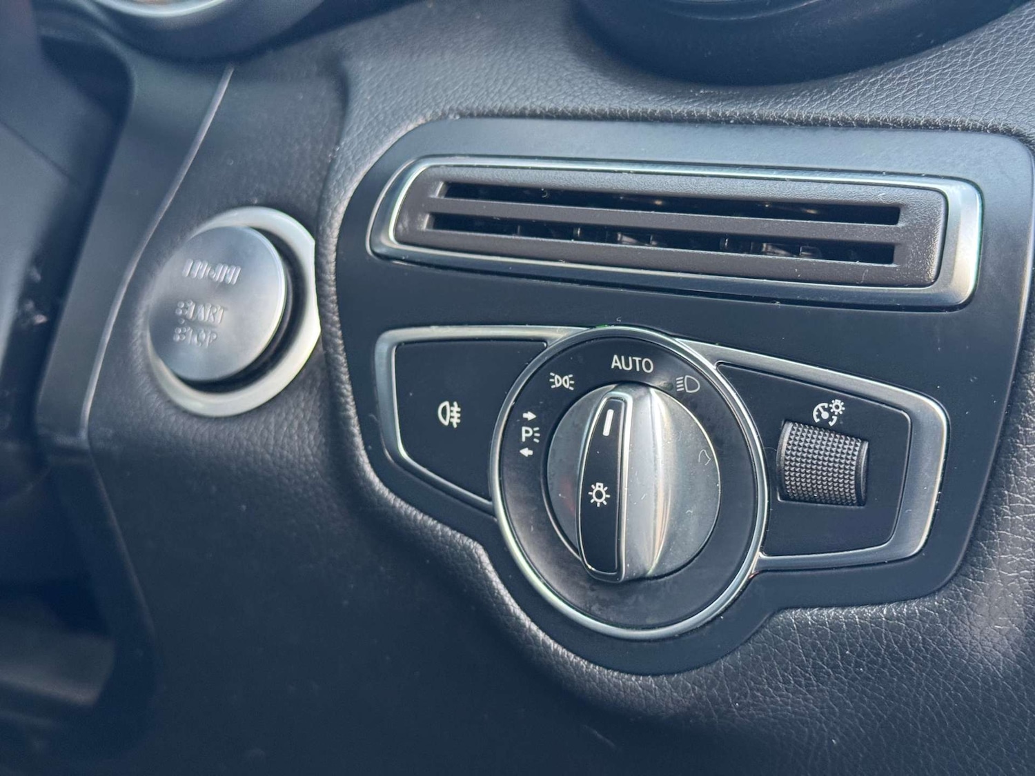 Used Mercedes-Benz GLC 2017 for sale - 77392228: Photo 43