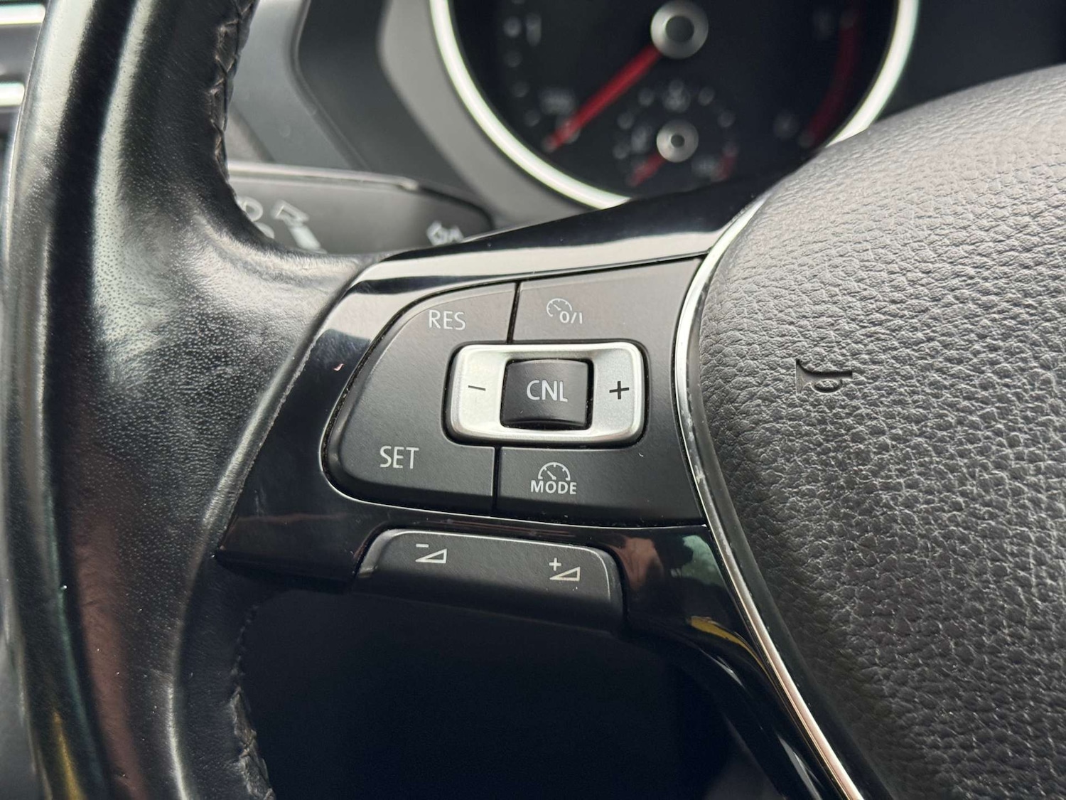 Used Volkswagen Tiguan 2016 for sale - 76829795: Photo 37