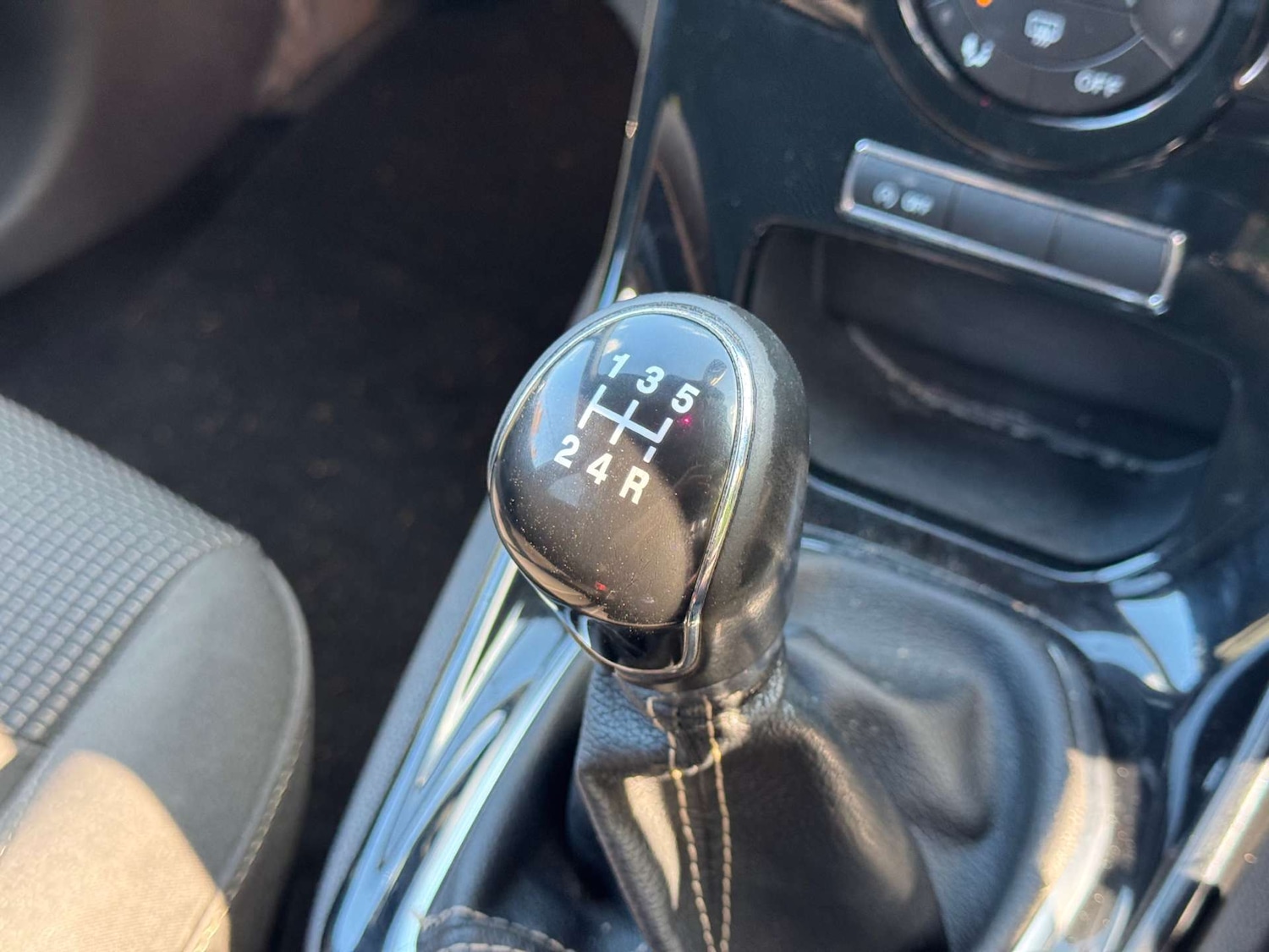 Used Ford Fiesta 2015 for sale - 77118014: Photo 16