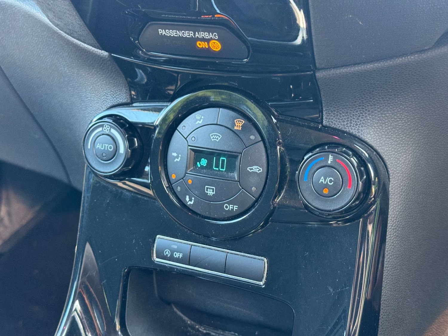 Used Ford Fiesta 2015 for sale - 77118014: Photo 22