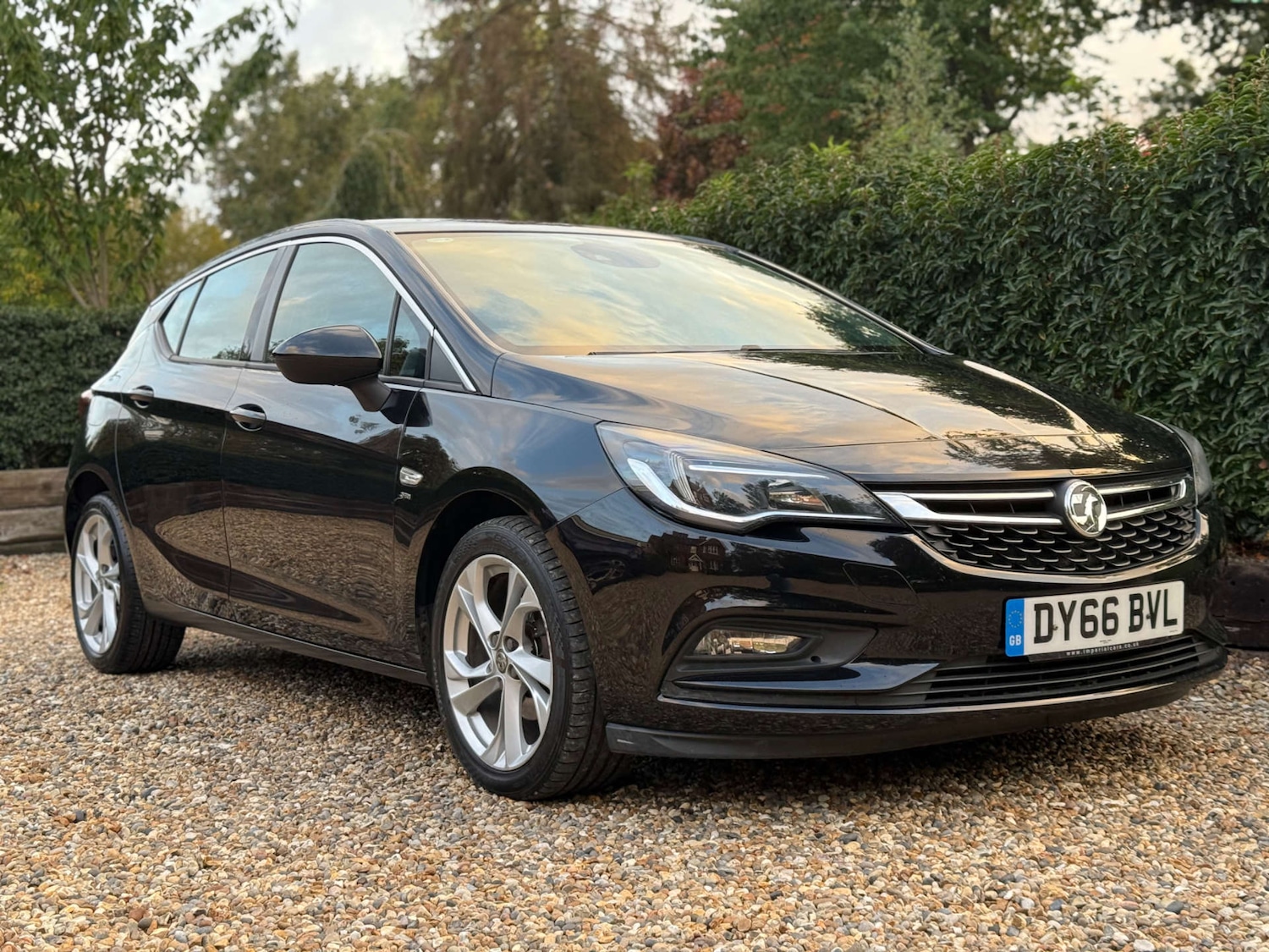 Used Vauxhall Astra 2017 for sale - 76118388: Photo 1