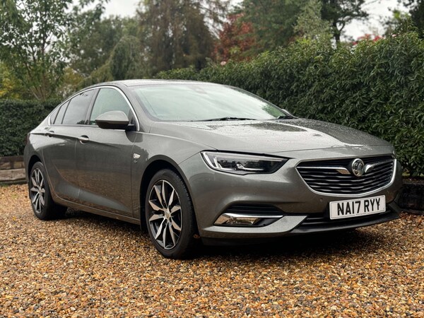Used Vauxhall Insignia 2017 for sale - 76129247: Photo 1
