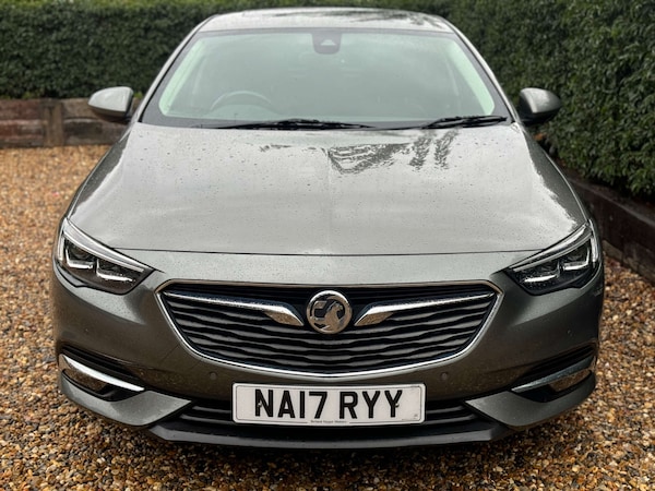 Used Vauxhall Insignia 2017 for sale - 76129247: Photo 2