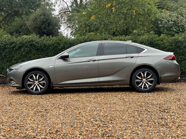 Used Vauxhall Insignia 2017 for sale - 76129247: Photo 9