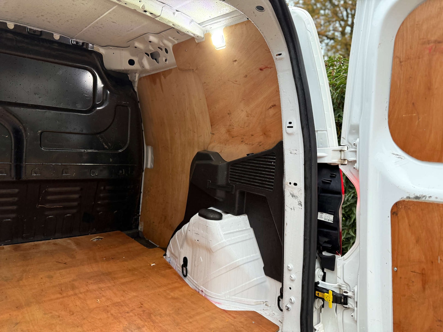 Used Ford Transit Courier 2019 for sale - 76556035: Photo 23