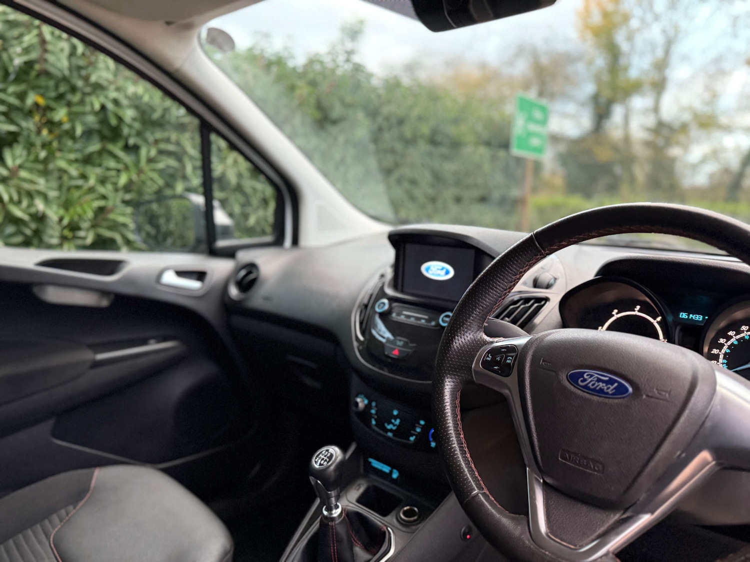 Used Ford Transit Courier 2019 for sale - 76556035: Photo 31