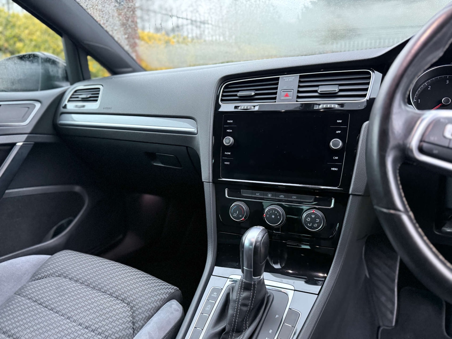 Used Volkswagen Golf 2017 for sale - 77159482: Photo 6