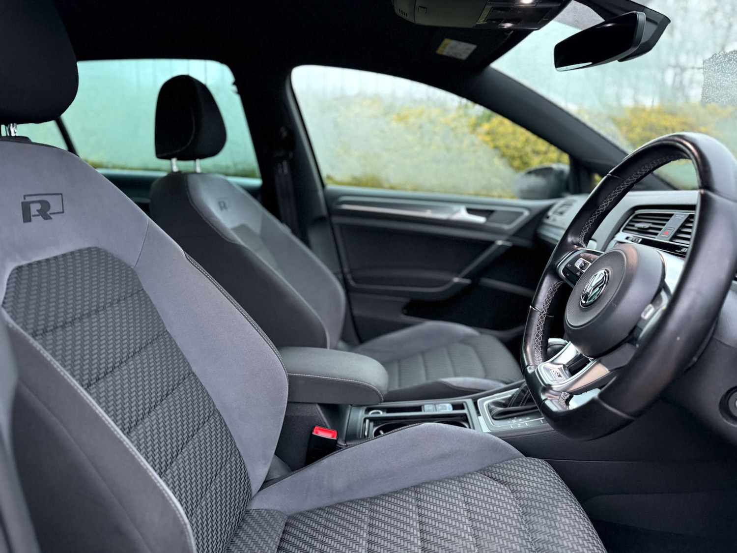 Used Volkswagen Golf 2017 for sale - 77159482: Photo 9