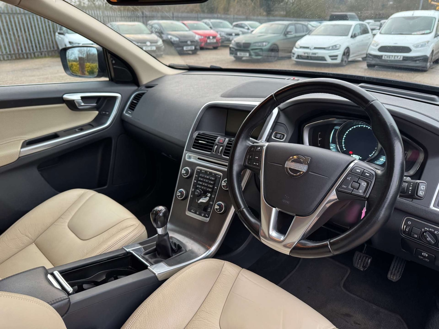 Used Volvo XC60 2013 for sale - 77249225: Photo 15