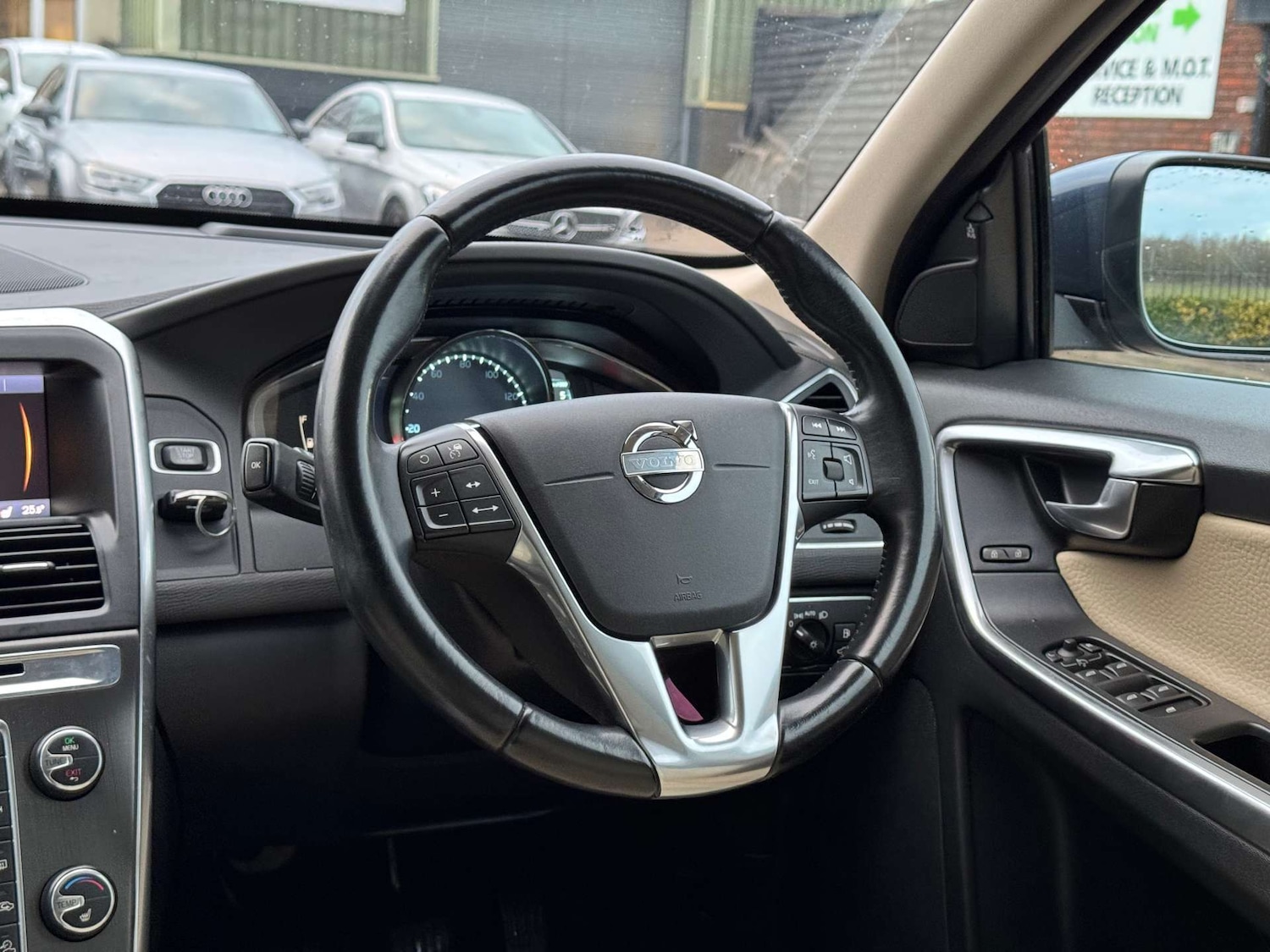 Used Volvo XC60 2013 for sale - 77249225: Photo 19