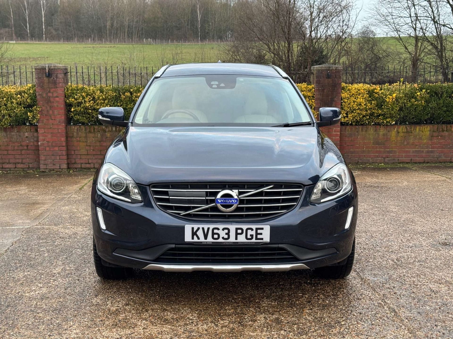 Used Volvo XC60 2013 for sale - 77249225: Photo 2