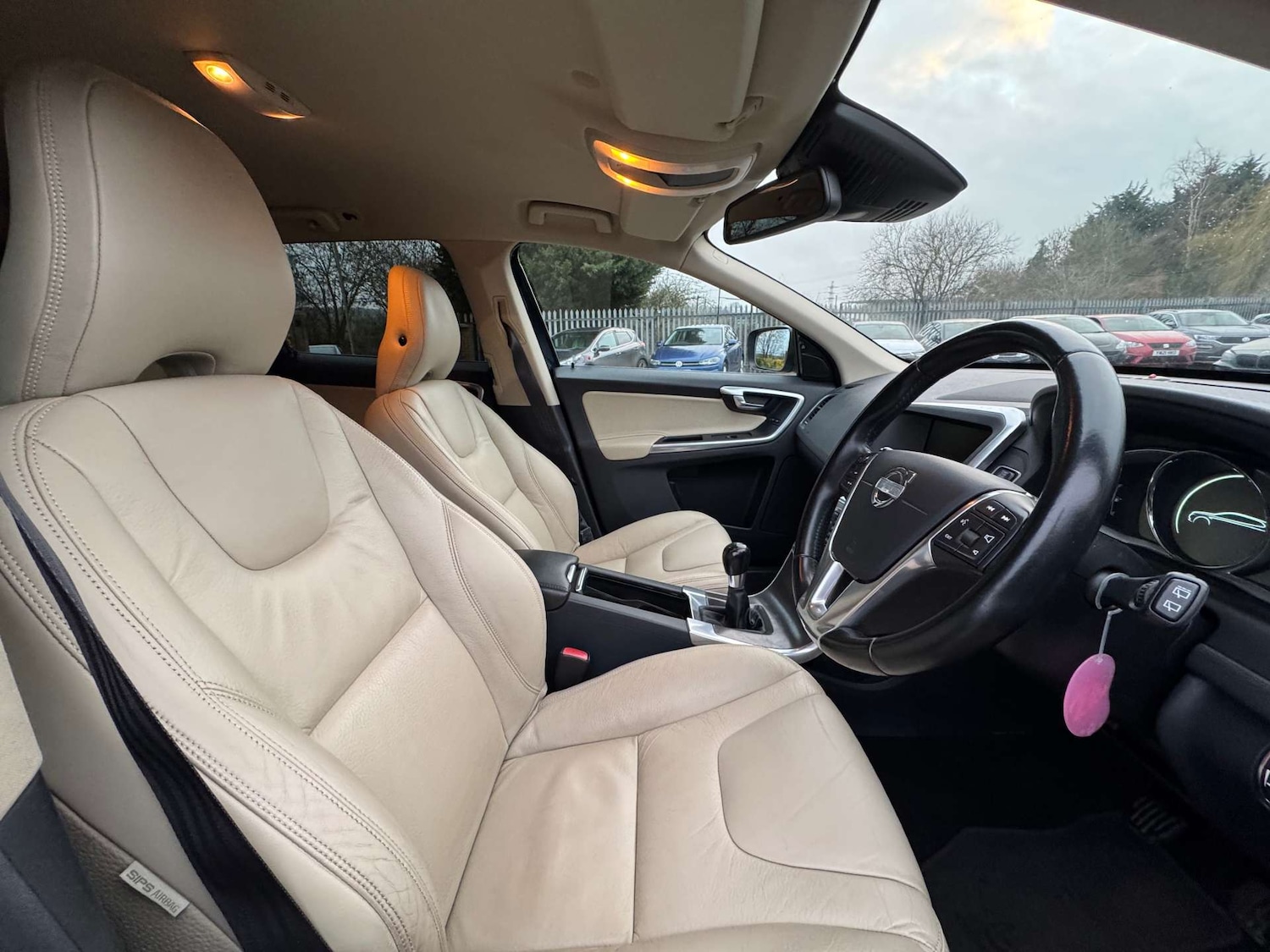 Used Volvo XC60 2013 for sale - 77249225: Photo 24