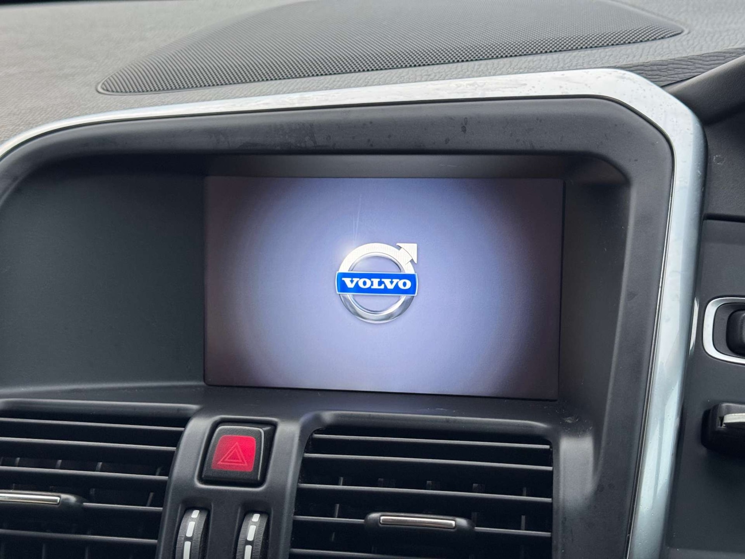 Used Volvo XC60 2013 for sale - 77249225: Photo 32