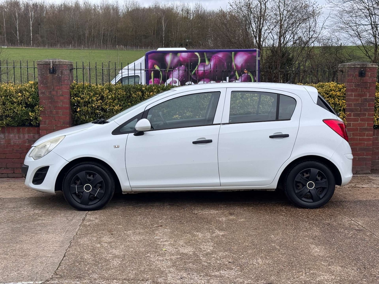 Used Vauxhall Corsa 2011 for sale - 77636195: Photo 10