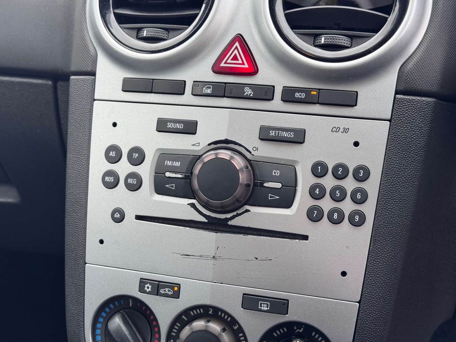 Used Vauxhall Corsa 2011 for sale - 77636195: Photo 28