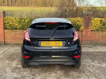 Used Ford Fiesta 2013 for sale - 77211749: Photo