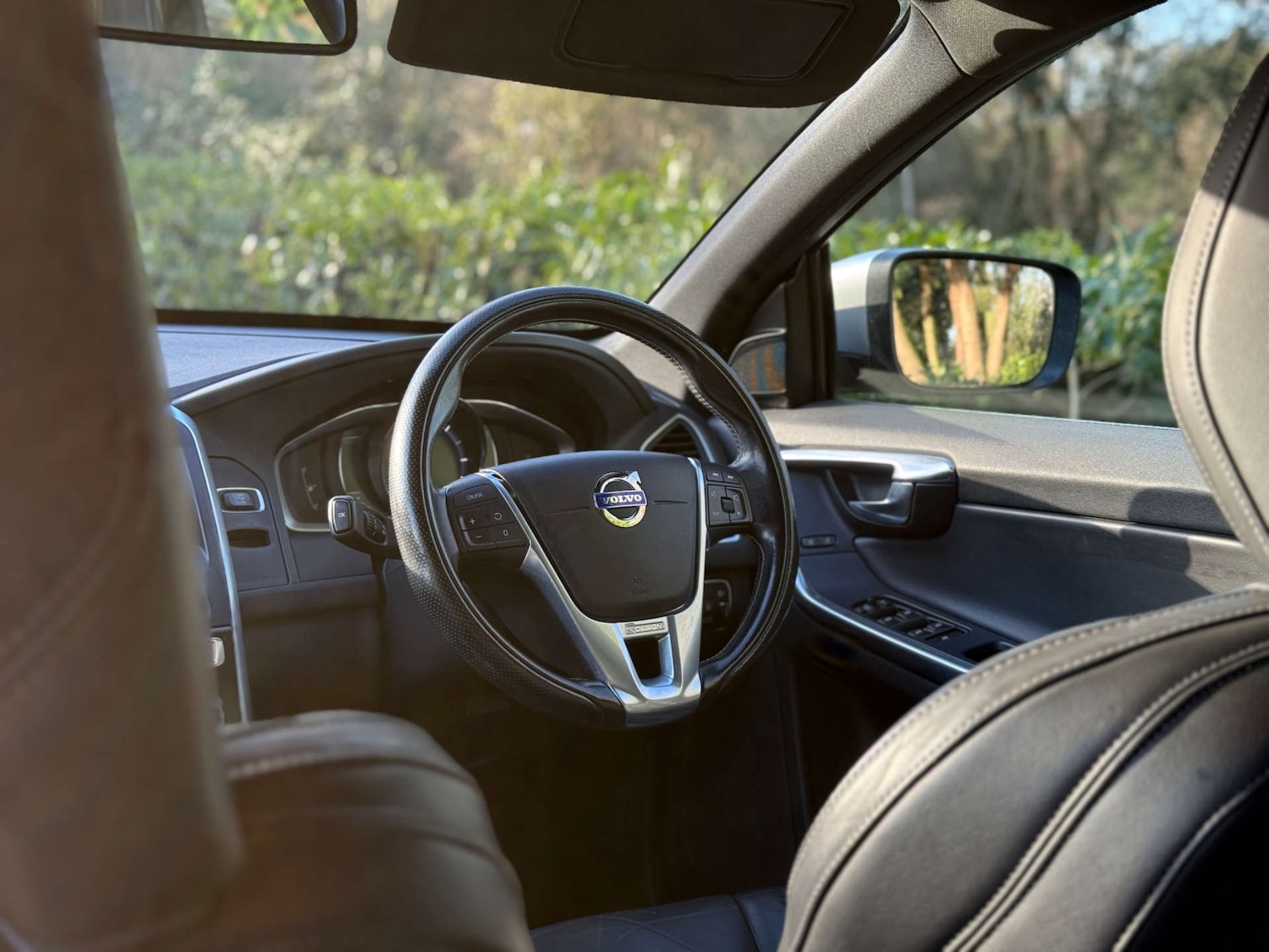 Used Volvo XC60 2016 for sale - 77211770: Photo 15