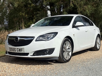 Vauxhall - Insignia