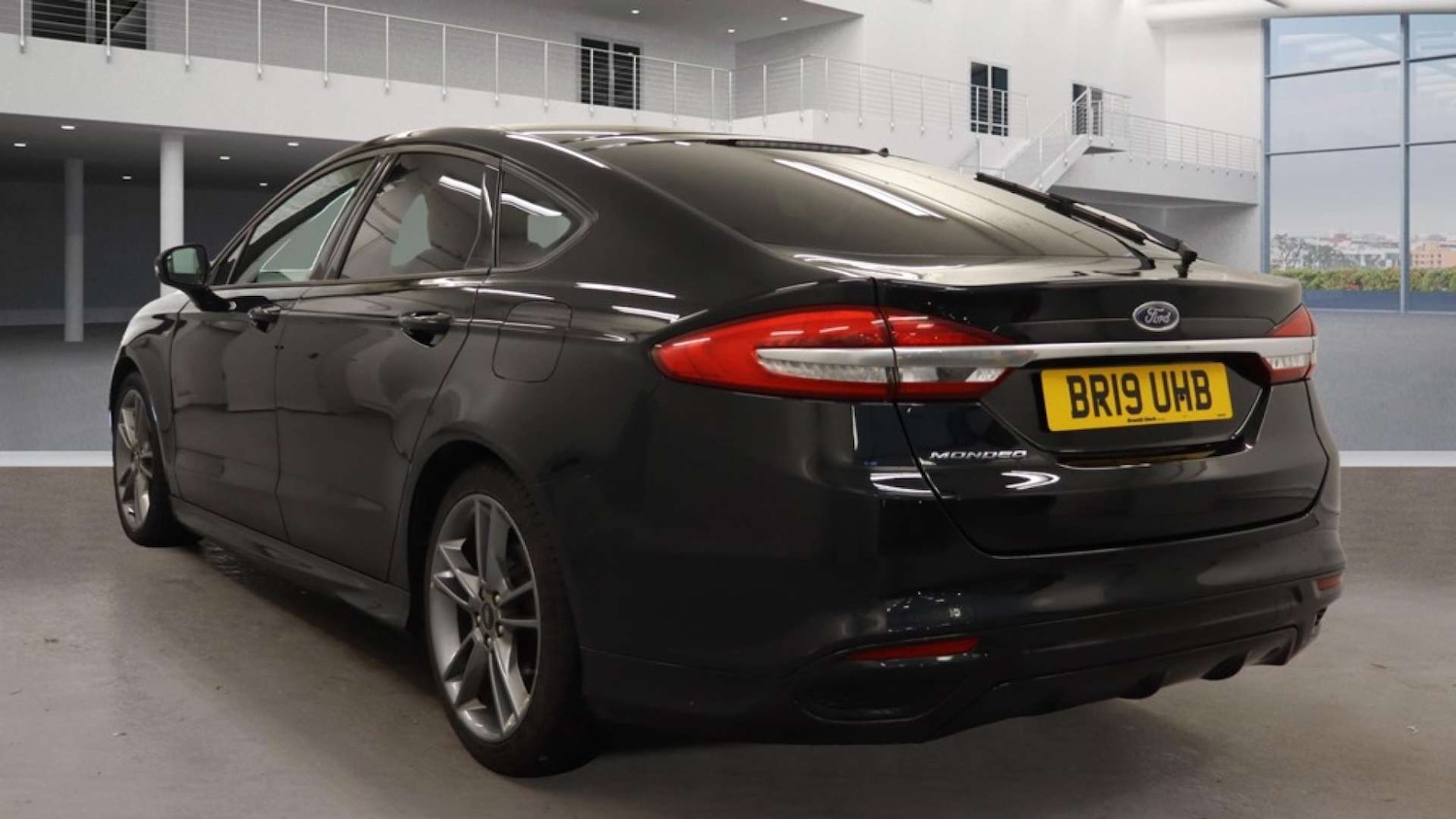 Used Ford Mondeo 2019 for sale - 76739841: Photo 3