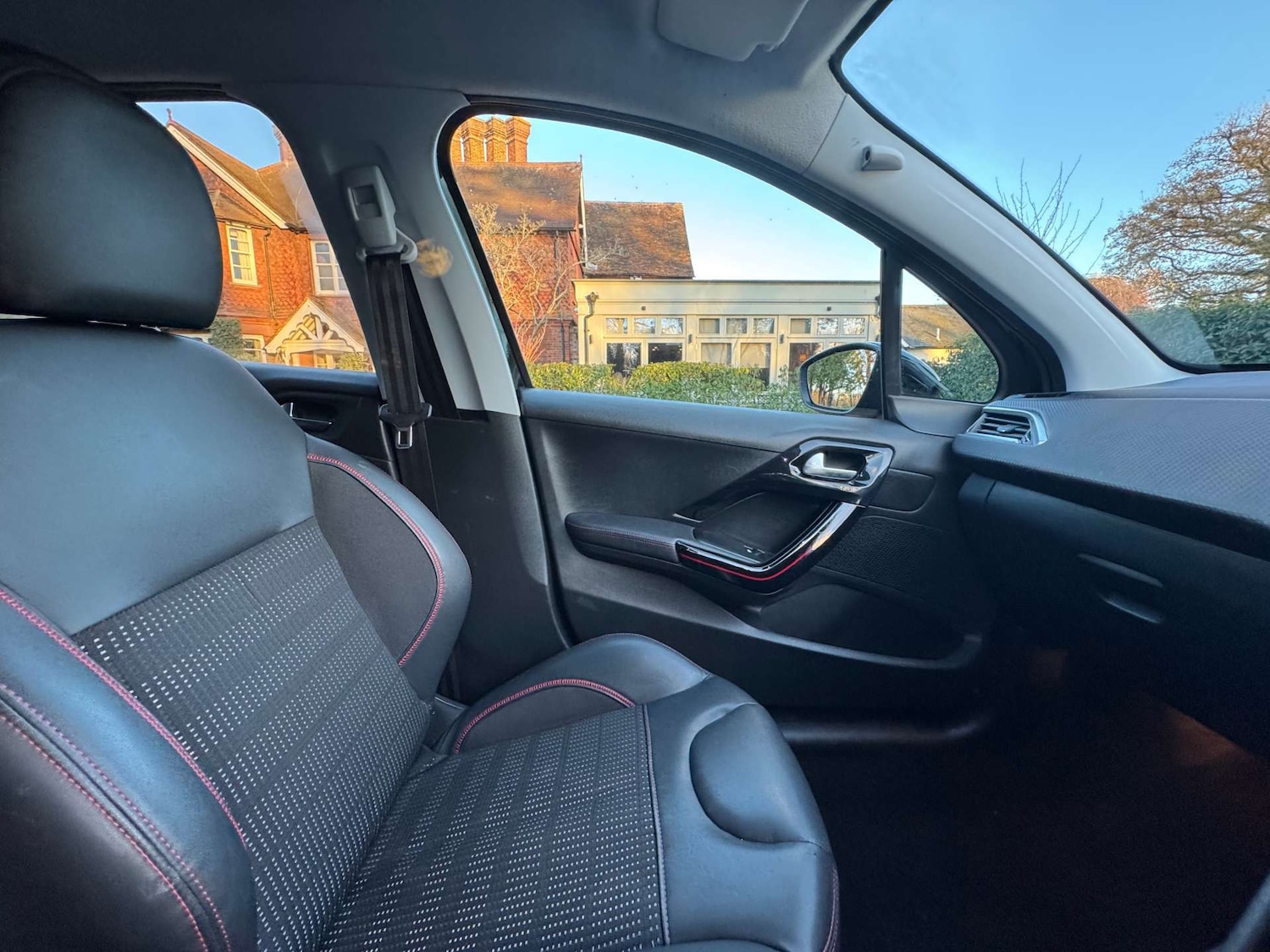 Used Peugeot 208 2019 for sale - 76829713: Photo 17