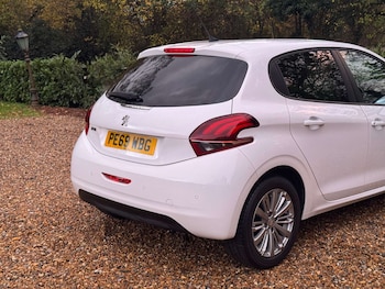 Used Peugeot 208 2019 for sale - 76829711: Photo