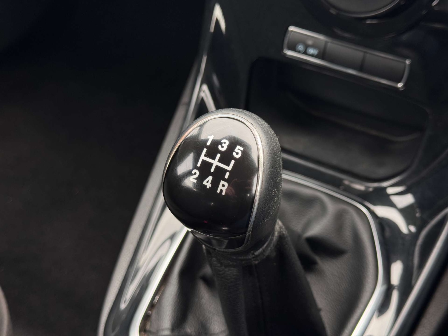 Used Ford Fiesta 2015 for sale - 77897123: Photo 26