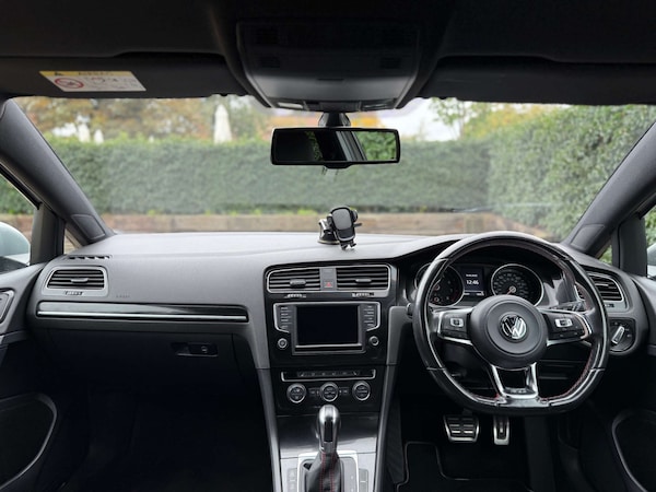 Used Volkswagen Golf 2016 for sale - 76263531: Photo 24