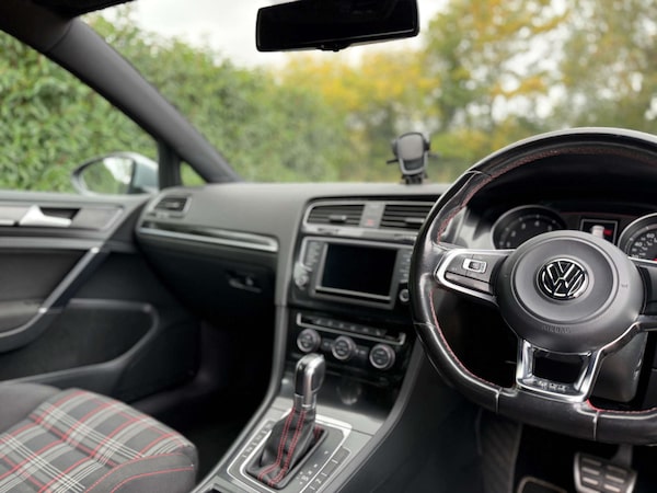 Used Volkswagen Golf 2016 for sale - 76263531: Photo 26
