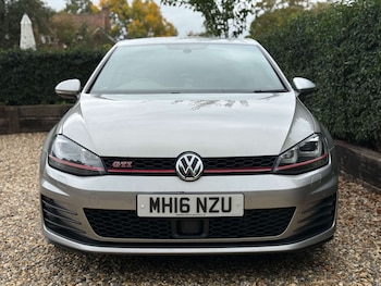 Used Volkswagen Golf 2016 for sale - 76263531: Photo 2