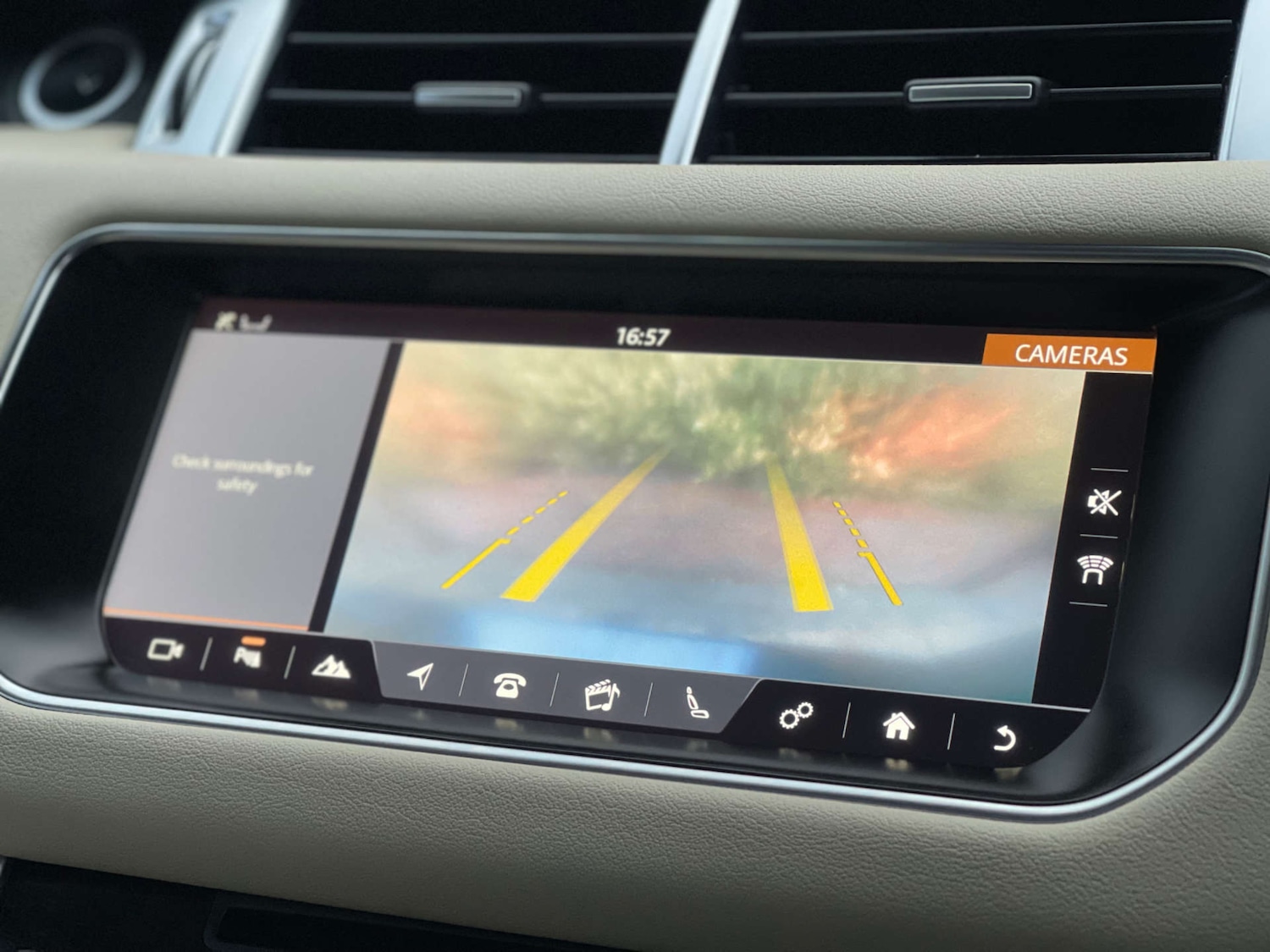 Used Land Rover Range Rover Sport 2017 for sale - 77636191: Photo 45