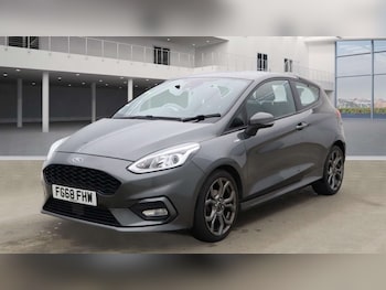 Used Ford Fiesta 2018 for sale - 76118386: Photo 2