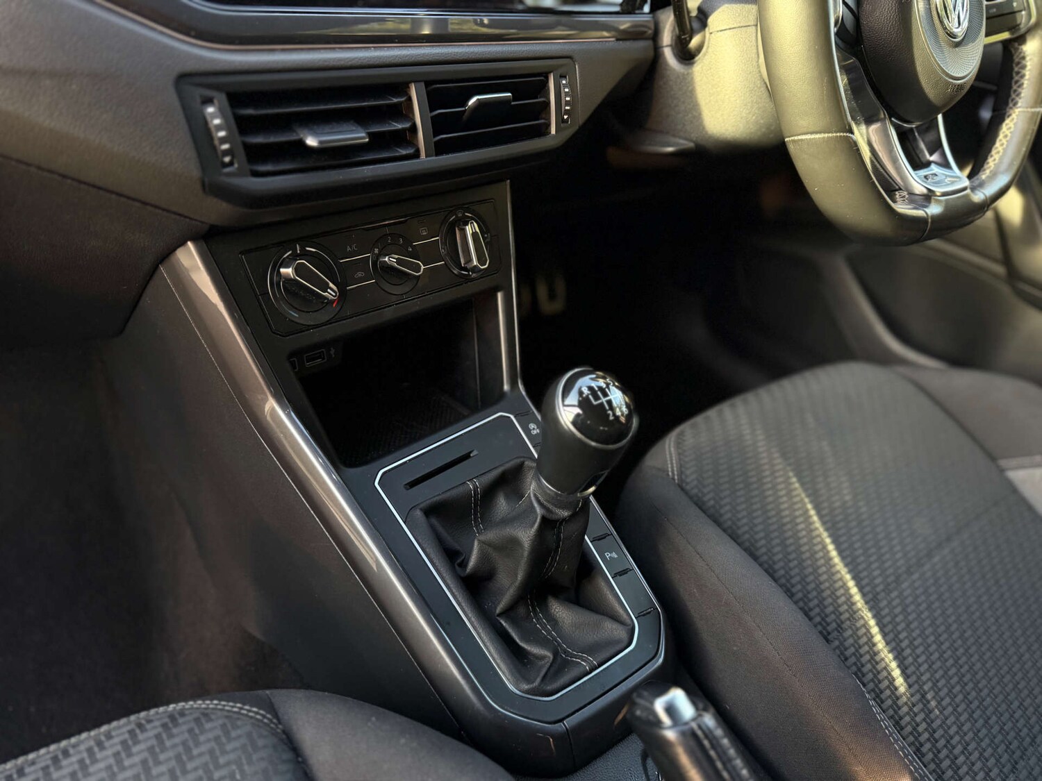 Used Volkswagen Polo 2018 for sale - 76881584: Photo 18