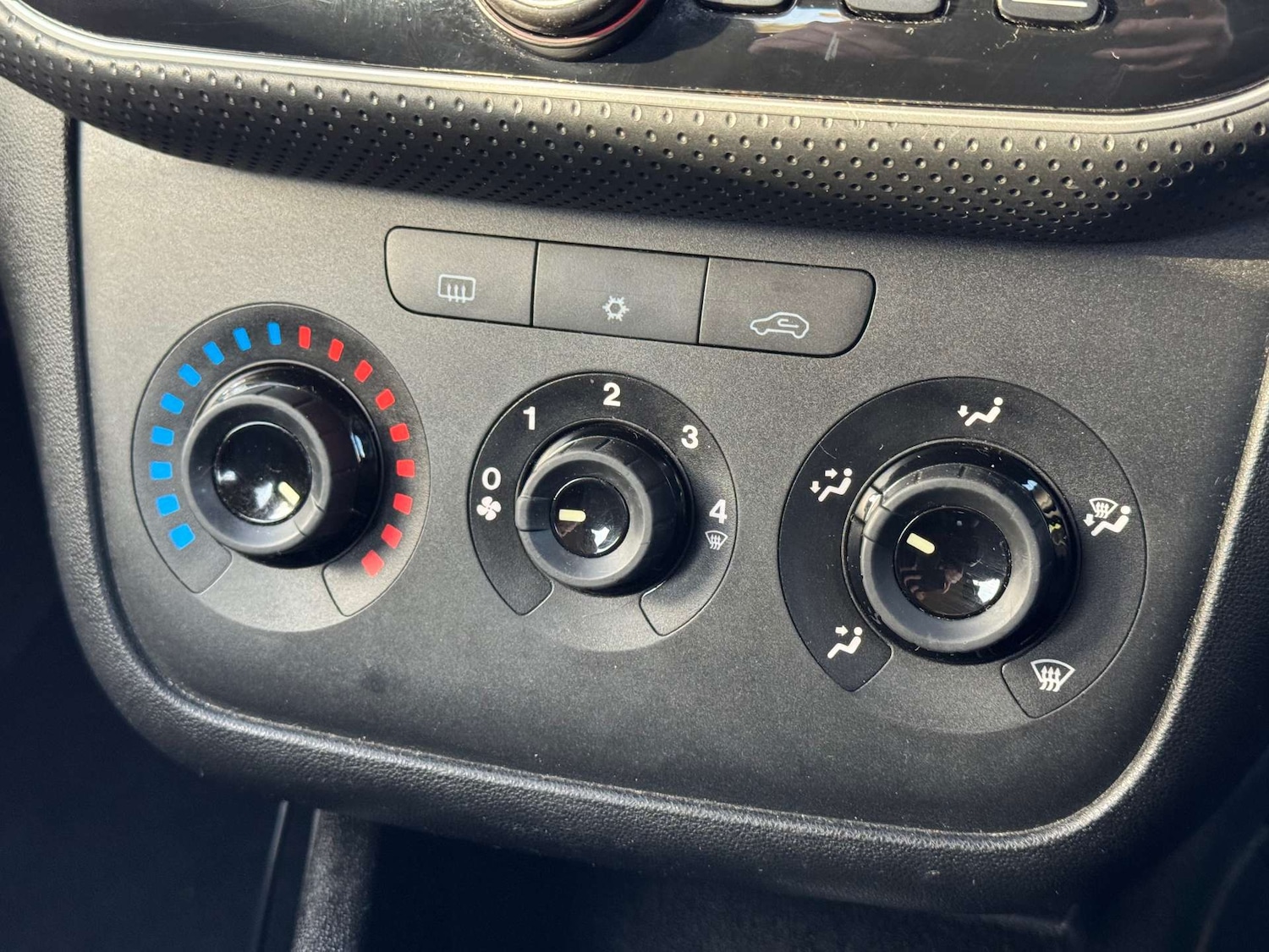 Used Fiat Punto Evo 2010 for sale - 76604252: Photo 34