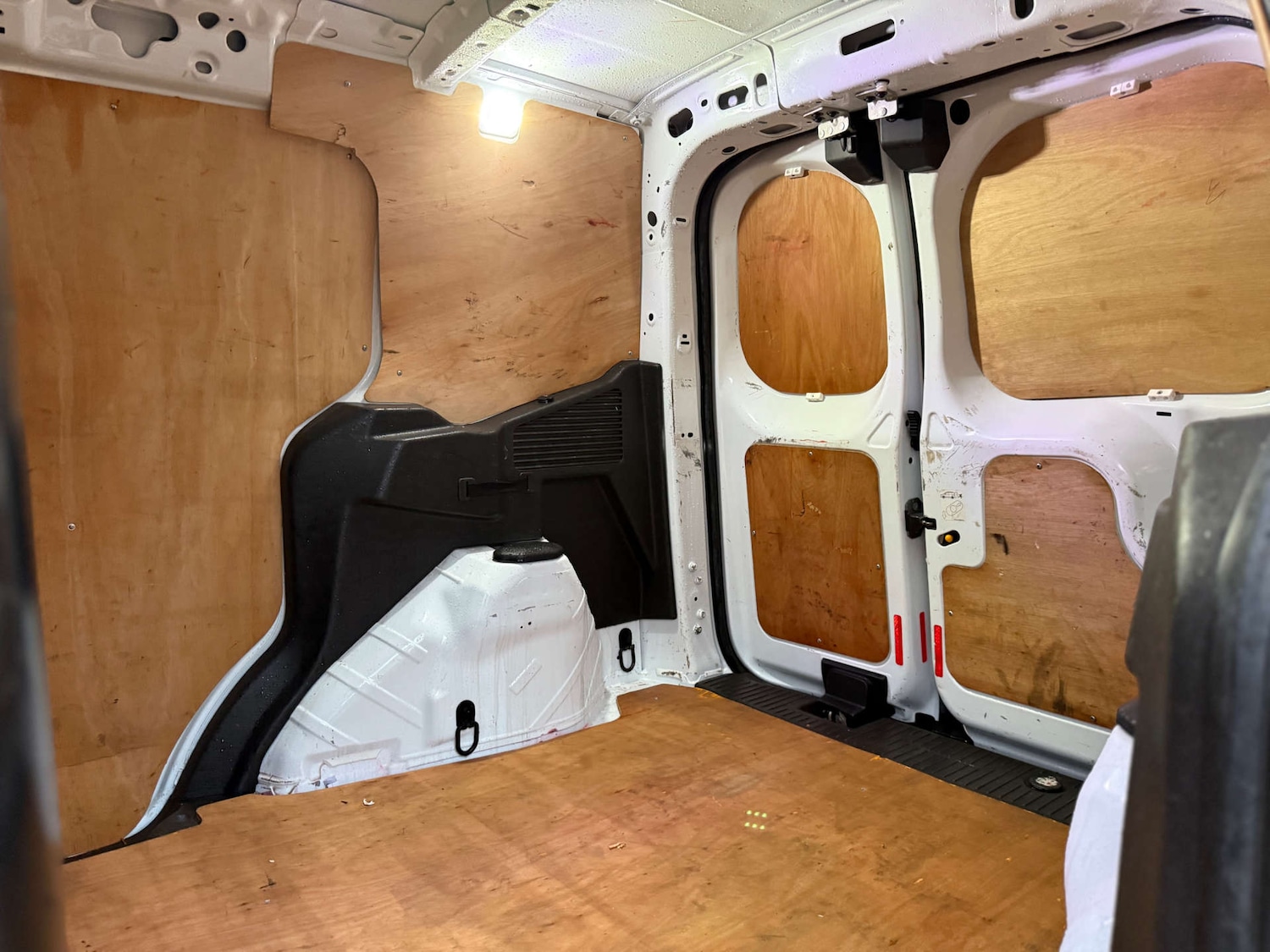 Used Ford Transit Courier 2019 for sale - 77022614: Photo 27