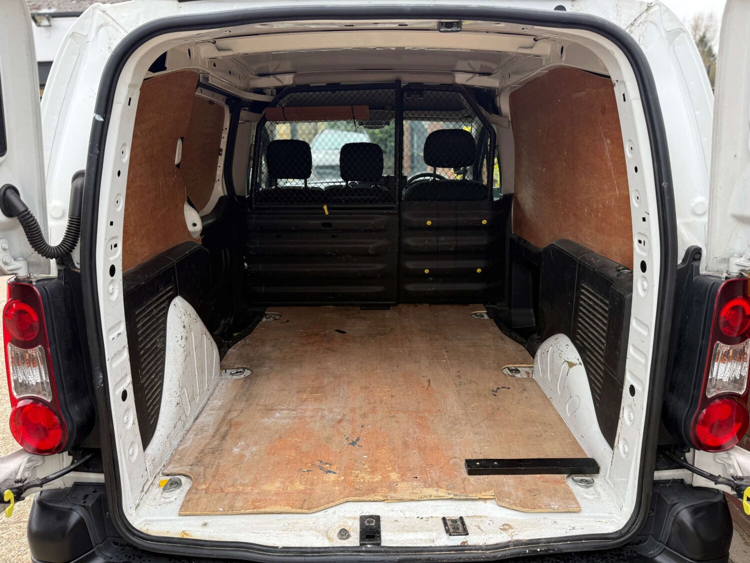 Used Peugeot Partner 2017 for sale - 78061464: Photo 31