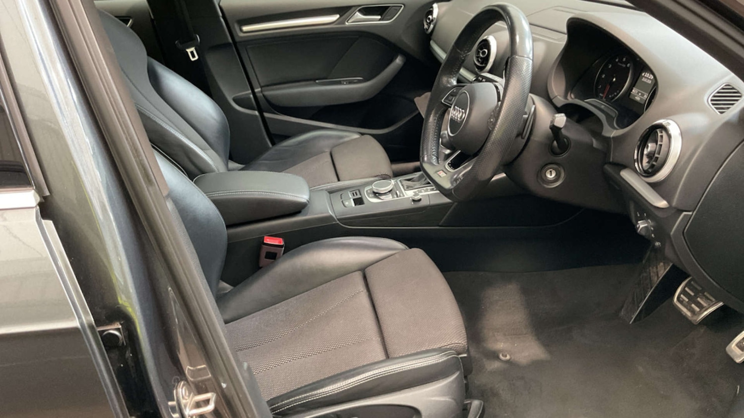 Used Audi A3 2017 for sale - 78039617: Photo 8