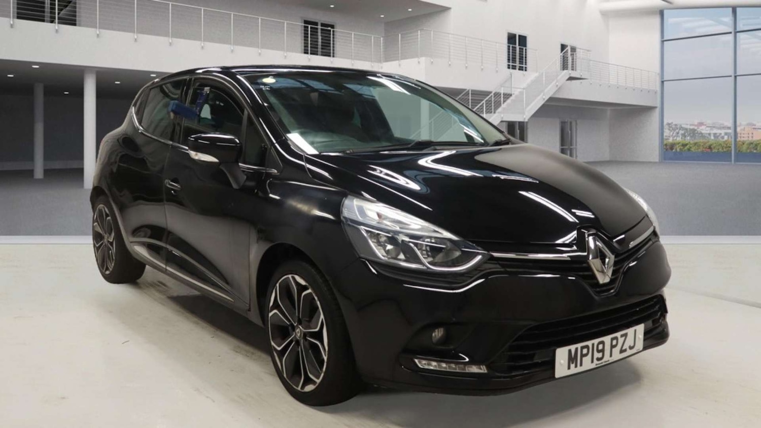 Used Renault Clio 2019 for sale - 76400353: Photo 1