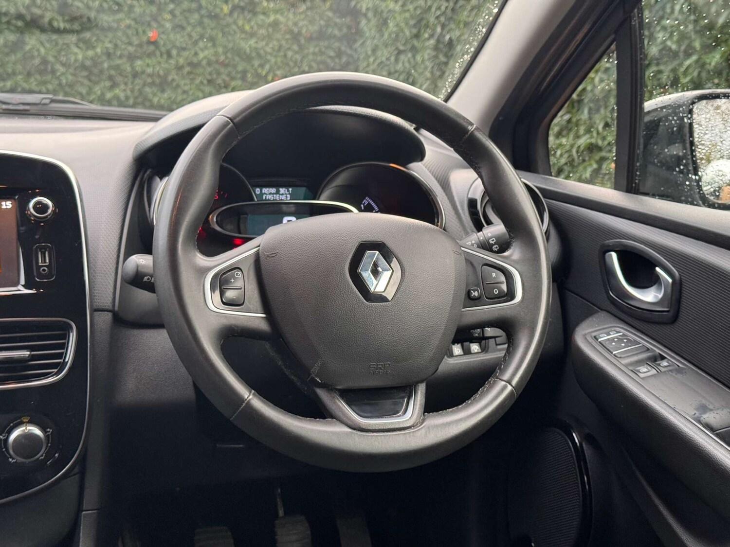 Used Renault Clio 2019 for sale - 76400353: Photo 10