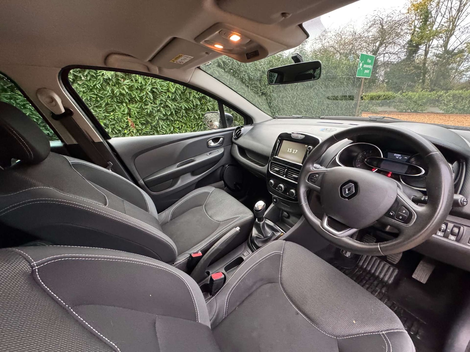 Used Renault Clio 2019 for sale - 76400353: Photo 11